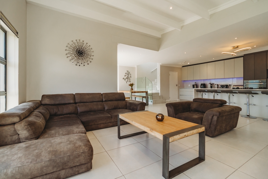 4 Bedroom Property for Sale in Welgelegen Western Cape